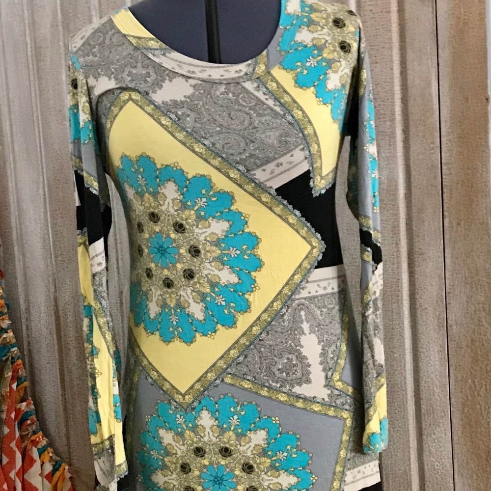Karen Kane knee length super comfortable dress.